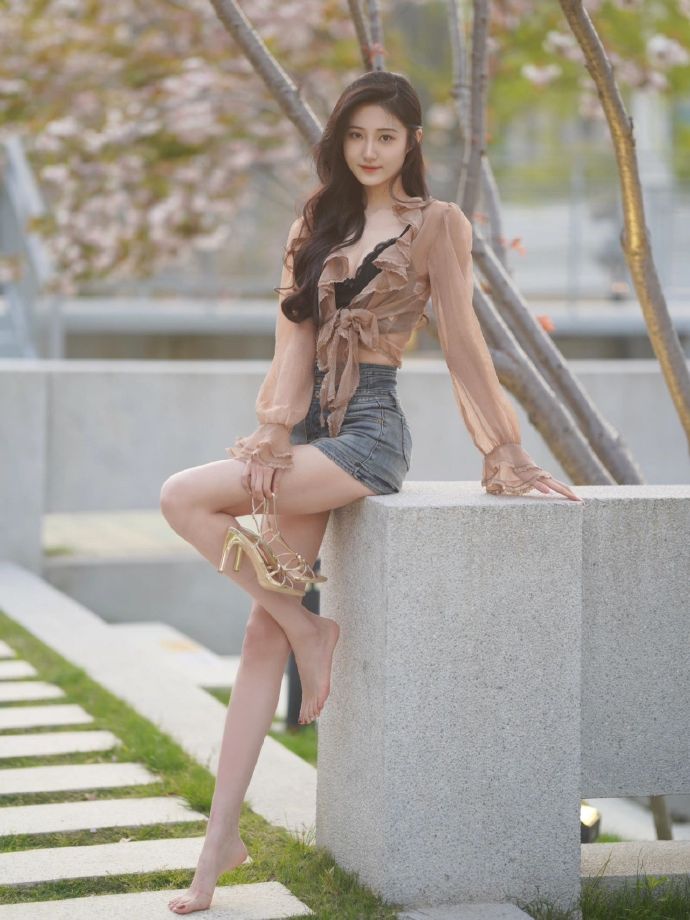 花束般的恋爱 封面